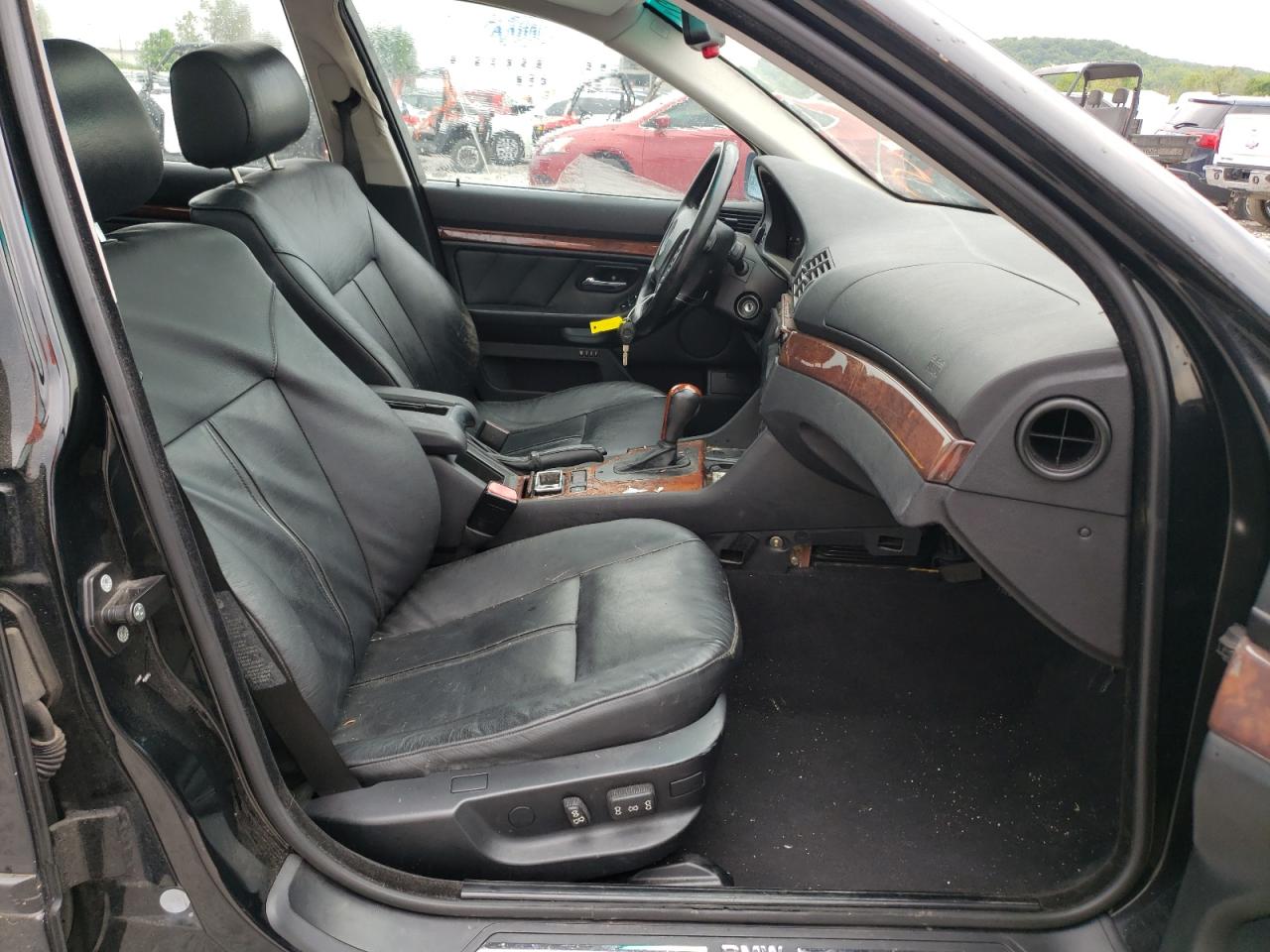 Photo 5 from auction – 2003 BMW 525 I AUTO with VIN WBADT43493G026460