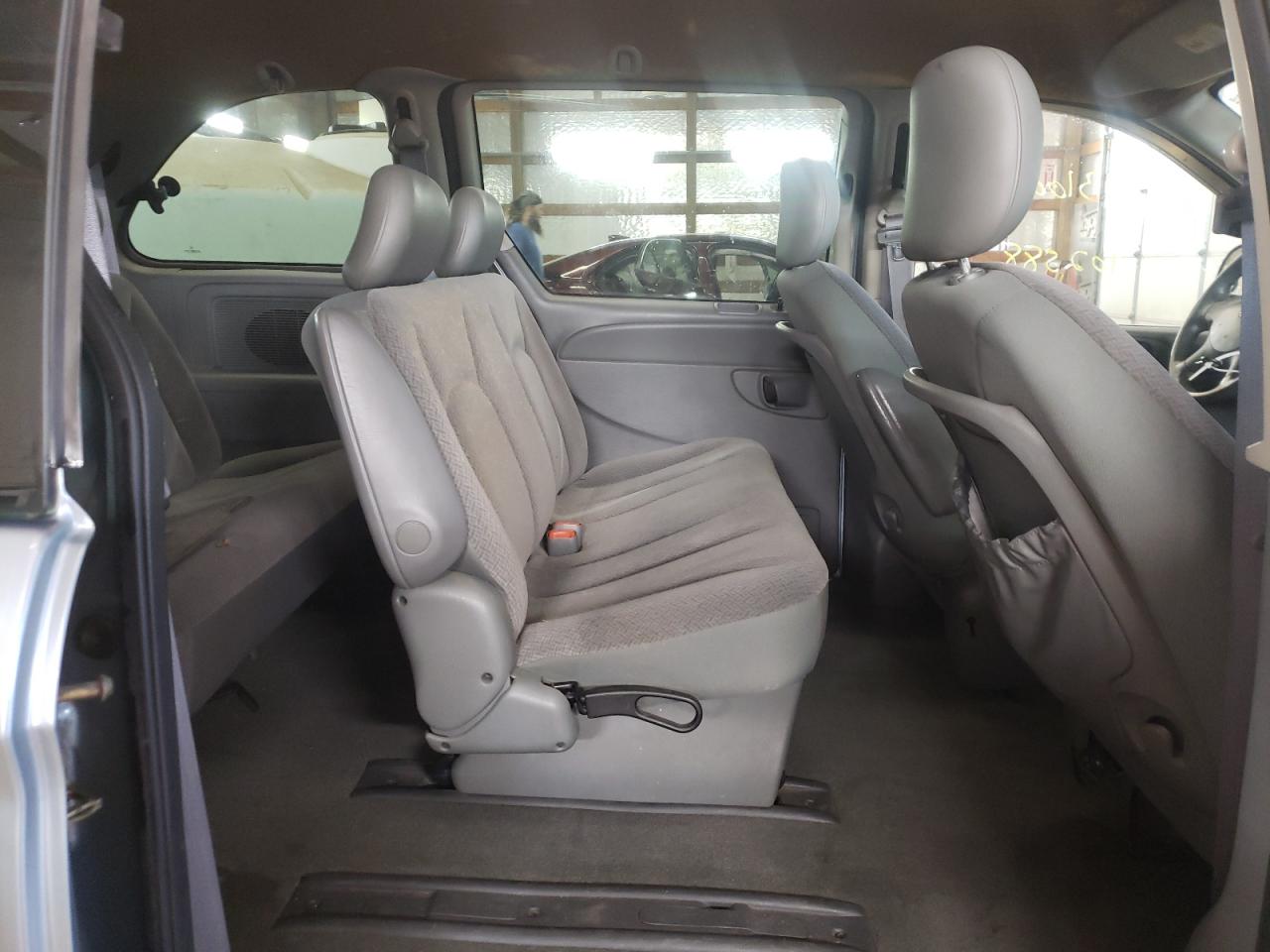 Photo 6 from auction – 2006 DODGE CARAVAN SE with VIN 1D4GP25B26B620400