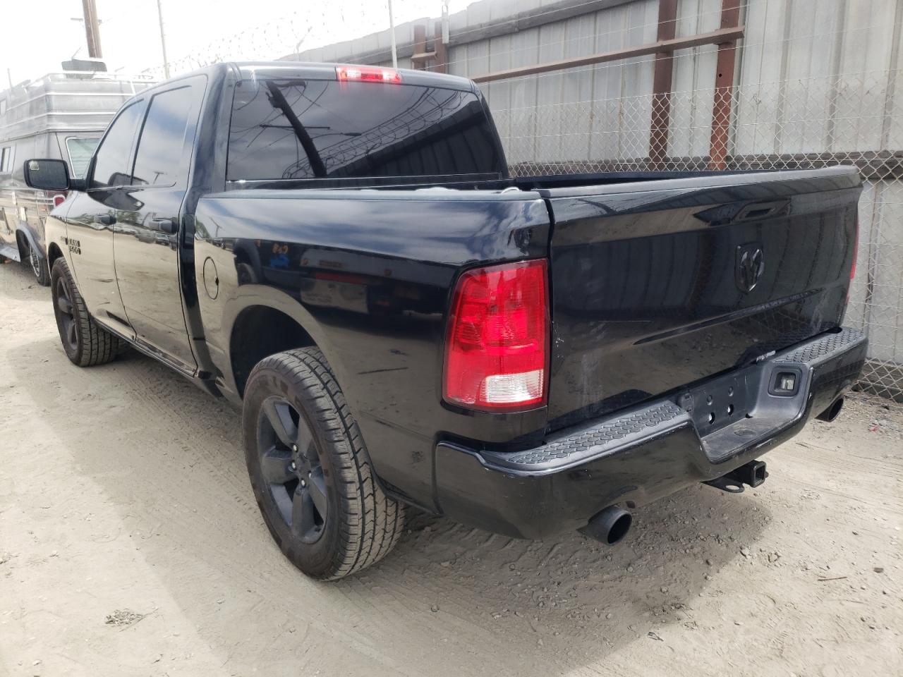 Photo 3 from auction – 2017 RAM 1500 ST with VIN 3C6RR6KT8HG696029
