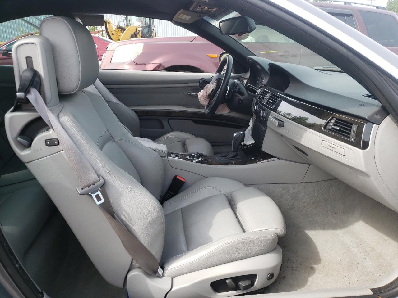 Photo 5 from auction – 2010 BMW 335 I with VIN WBAWL7C57AP474065