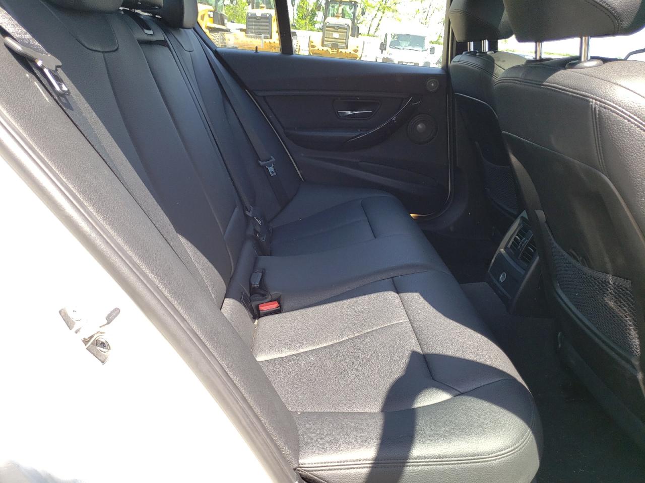 Фото 18 с аукциона – 2015 BMW 335 XI с VIN WBA3B9C50FF588844