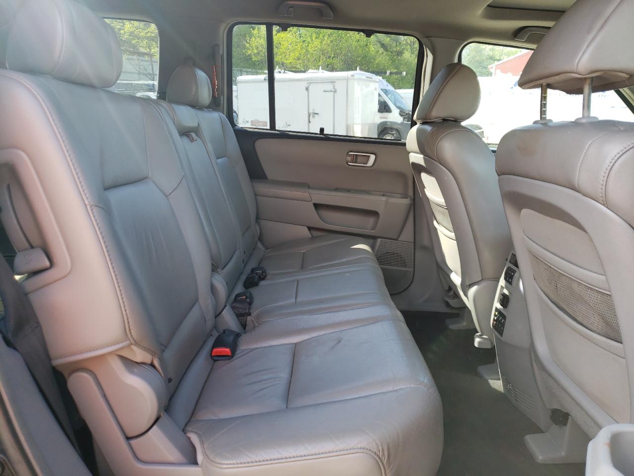 Photo 6 from auction – 2009 HONDA PILOT TOUR with VIN 5FNYF48969B007464