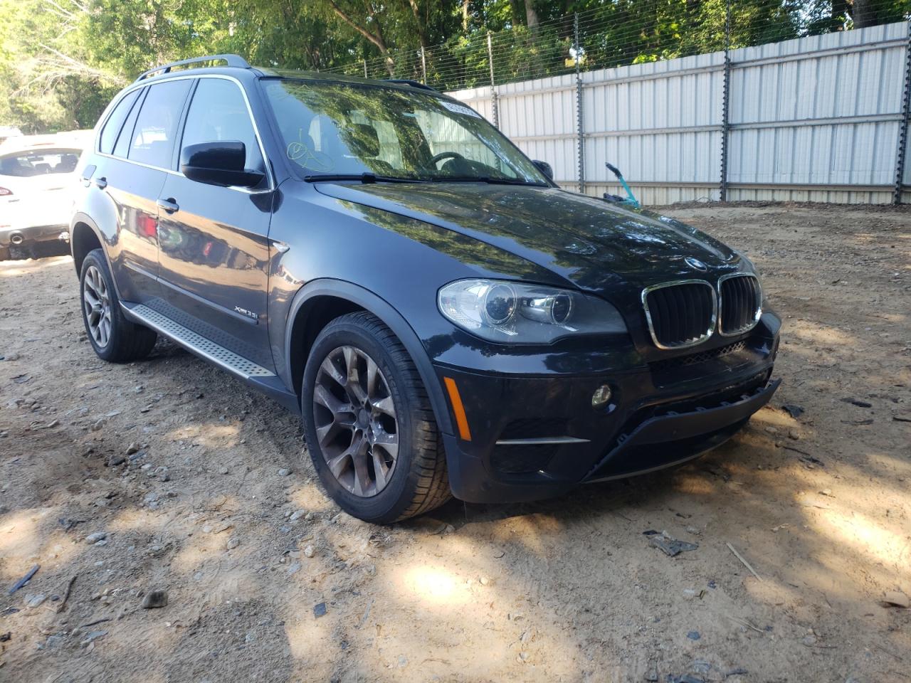 BMW X5 XDRIVE3 2013 with VIN 5UXZV4C50D0E00123 - Photo from auction