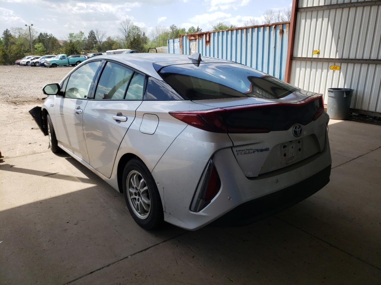 Photo 3 from auction – 2017 TOYOTA PRIUS PRIM with VIN JTDKARFP9H3003259