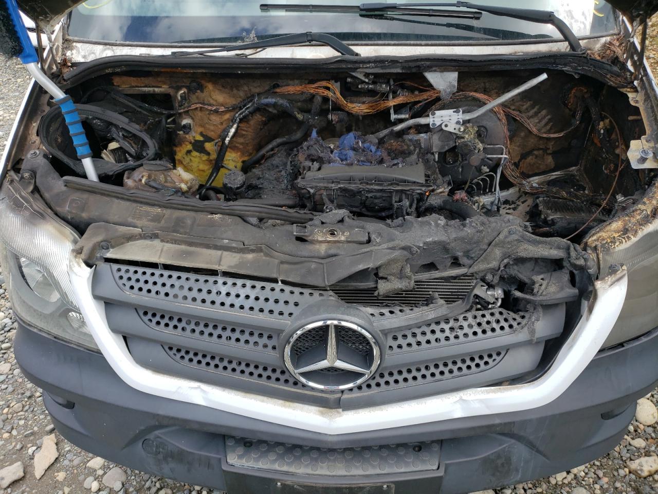 Photo 7 from auction – 2017 MERCEDES-BENZ SPRINTER 2 with VIN WD3PE8CD2HP511140