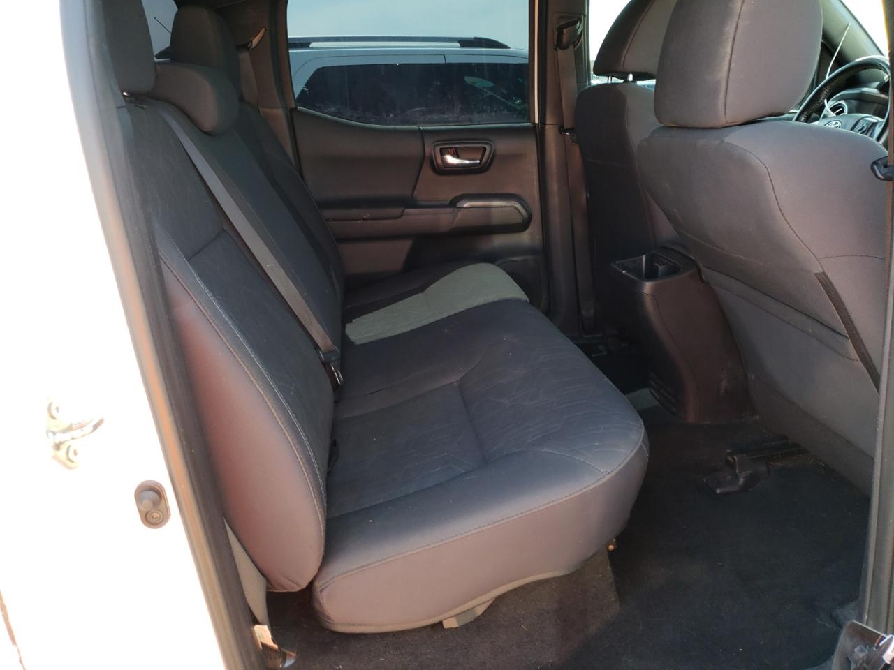 Photo 6 from auction – 2016 TOYOTA TACOMA DOU with VIN 3TMAZ5CN3GM015288