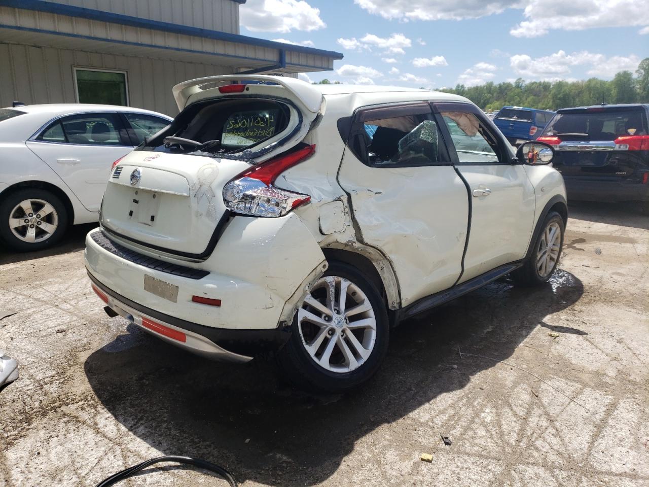 Photo 9 from auction – 2011 NISSAN JUKE S with VIN JN8AF5MR0BT001986