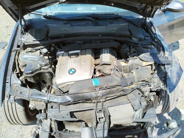 Photo 7 from auction – 2006 BMW 330 I with VIN WBAVB33556KR80408