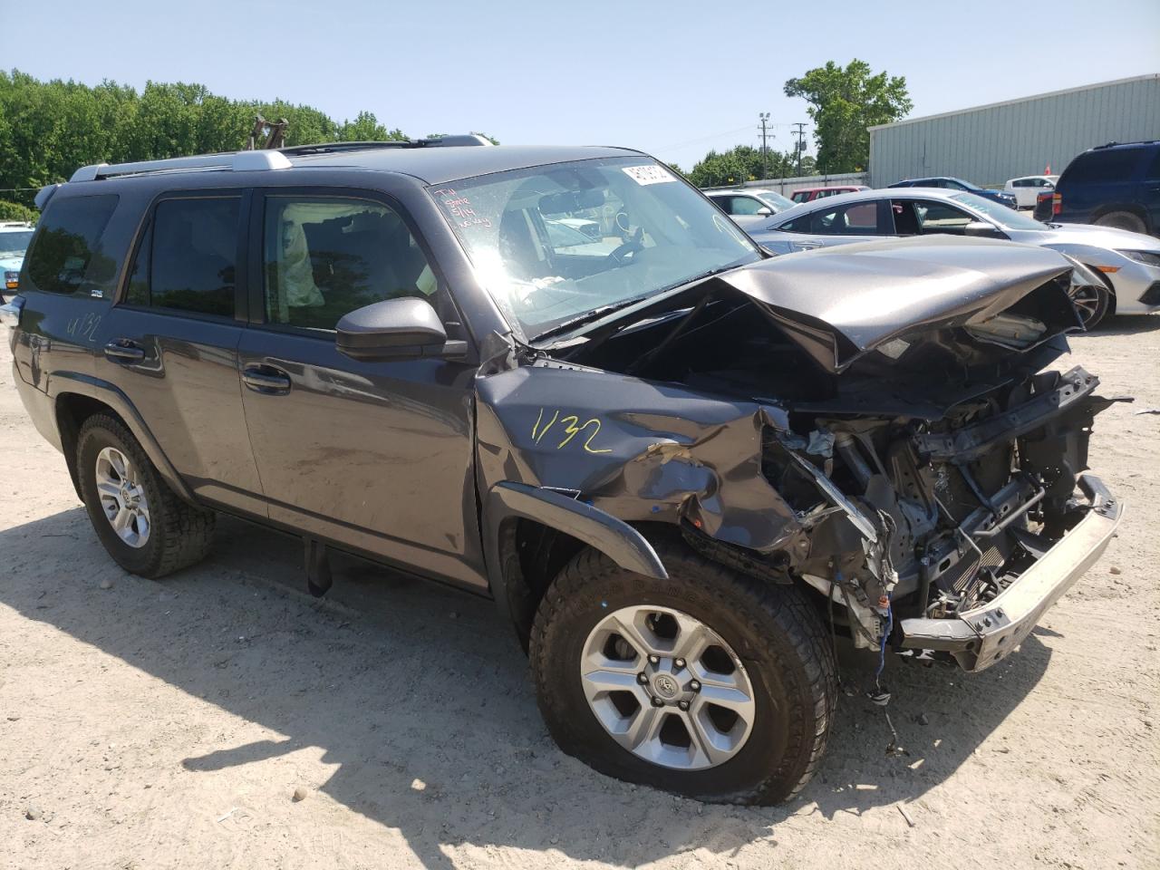 TOYOTA 4RUNNER SR 2015 with VIN JTEZU5JR7F5104594 - Photo from auction