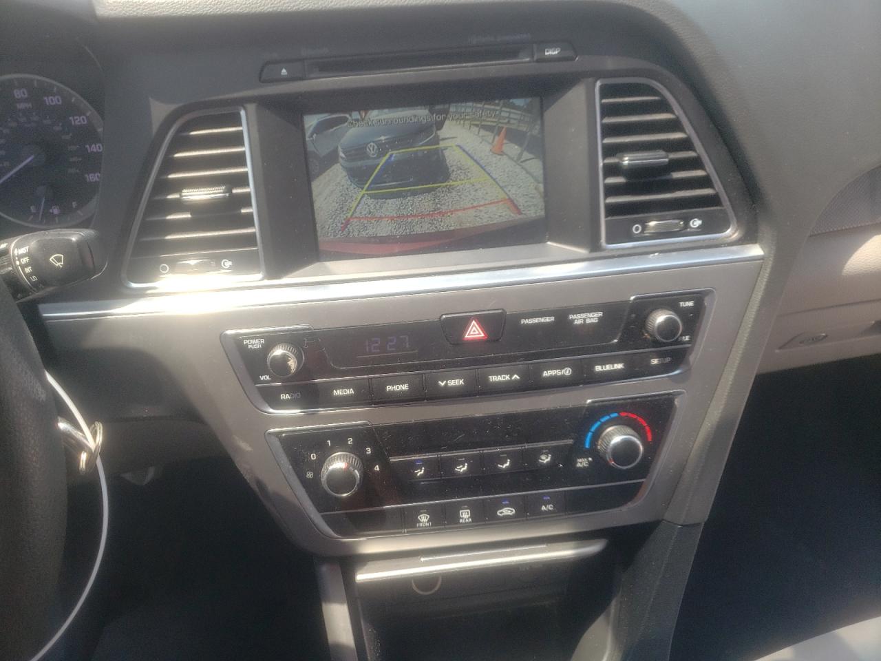 Photo 9 from auction – 2016 HYUNDAI SONATA SE with VIN 5NPE24AF3GH335115