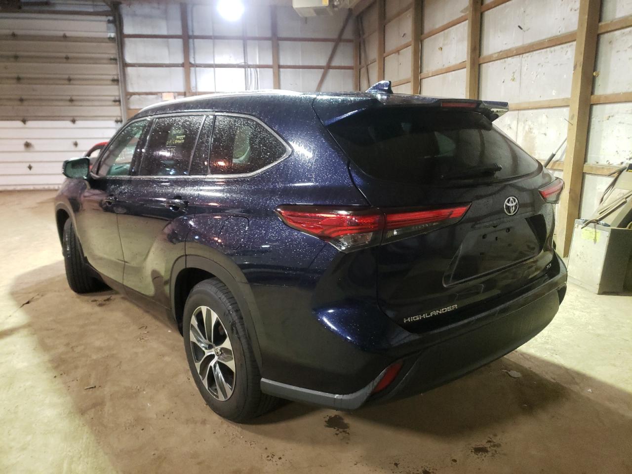 Photo 3 from auction – 2020 TOYOTA HIGHLANDER with VIN 5TDGZRAH2LS009278