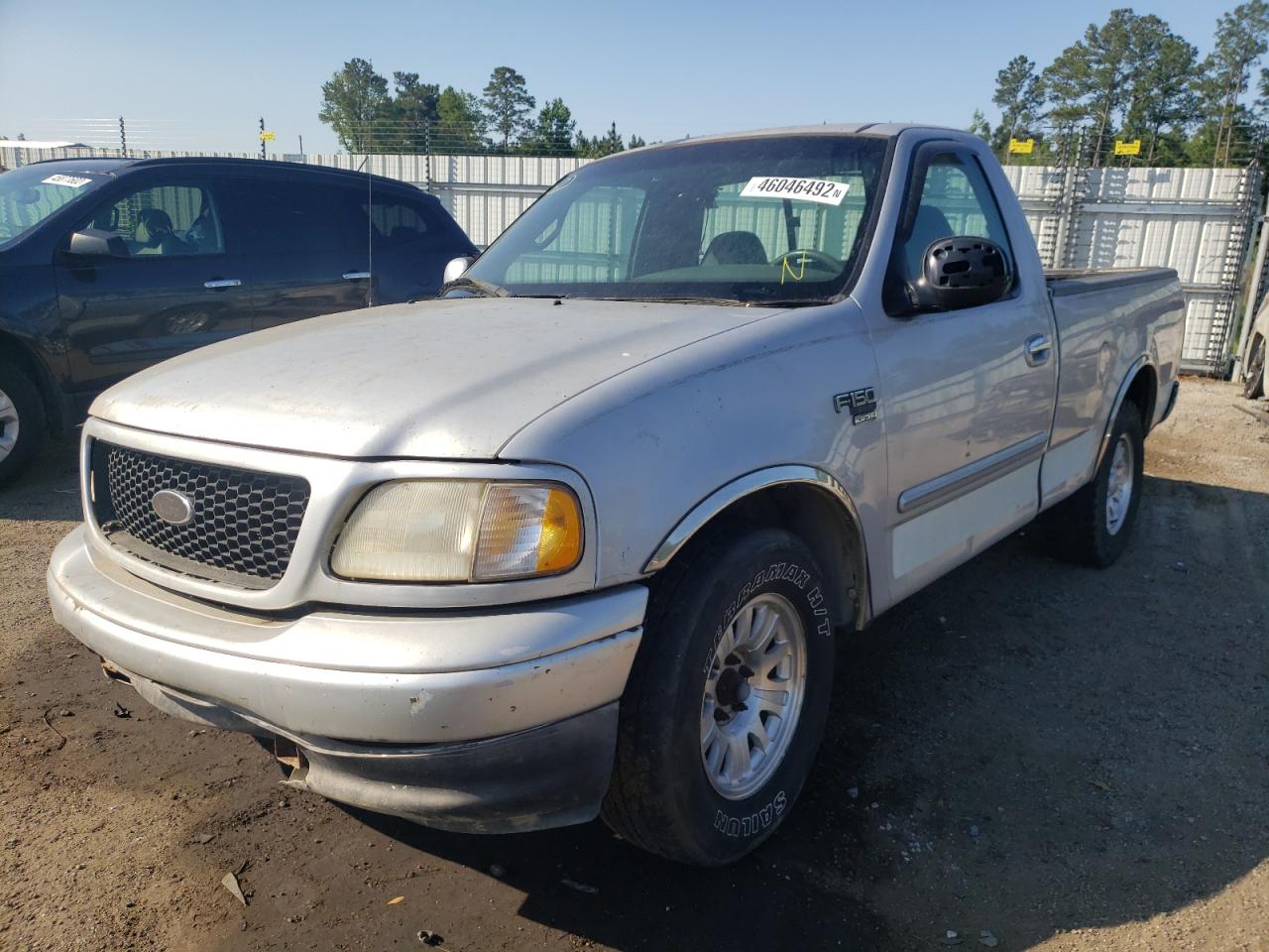 Photo 2 from auction – 2001 FORD F150 with VIN 1FTRF17W11NA52831