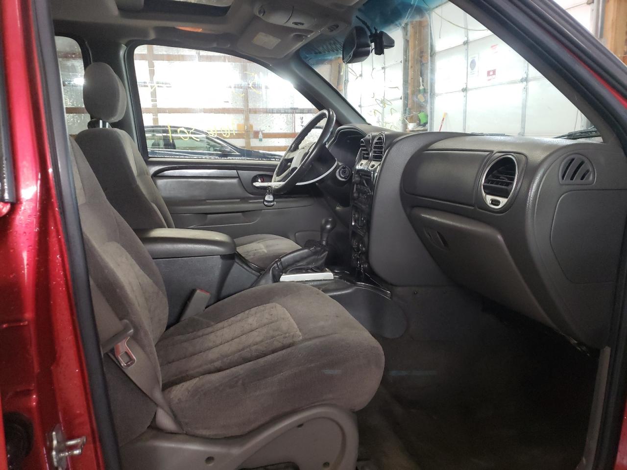 Photo 5 from auction – 2004 GMC ENVOY with VIN 1GKDT13S642378849