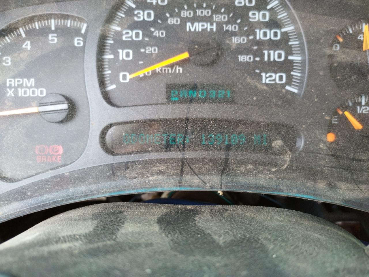 Photo 8 from auction – 2003 CHEVROLET SILVERADO with VIN 1GCEC19T43Z159796