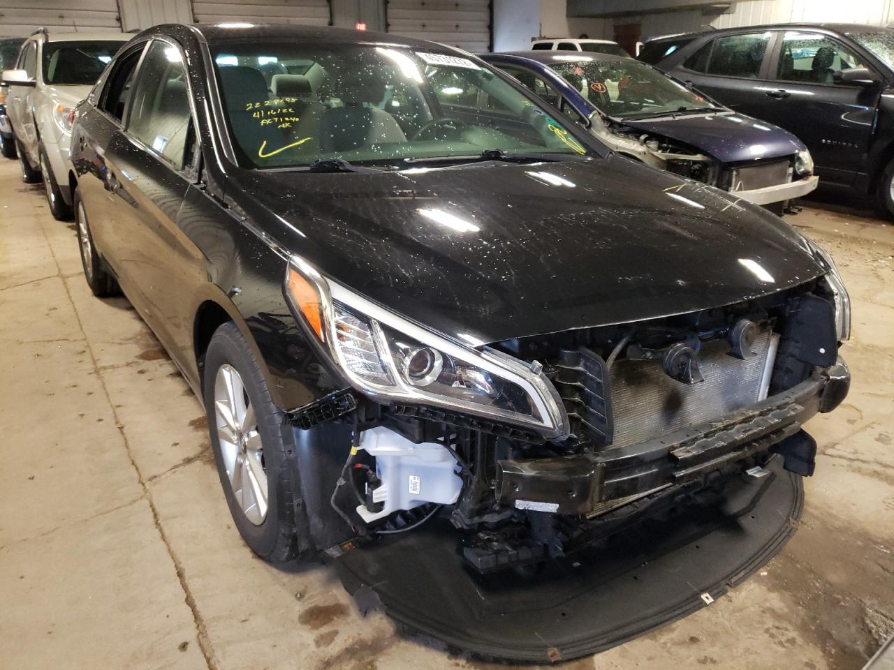 HYUNDAI SONATA SE 2016 with VIN 5NPE24AF9GH416541 - Photo from auction