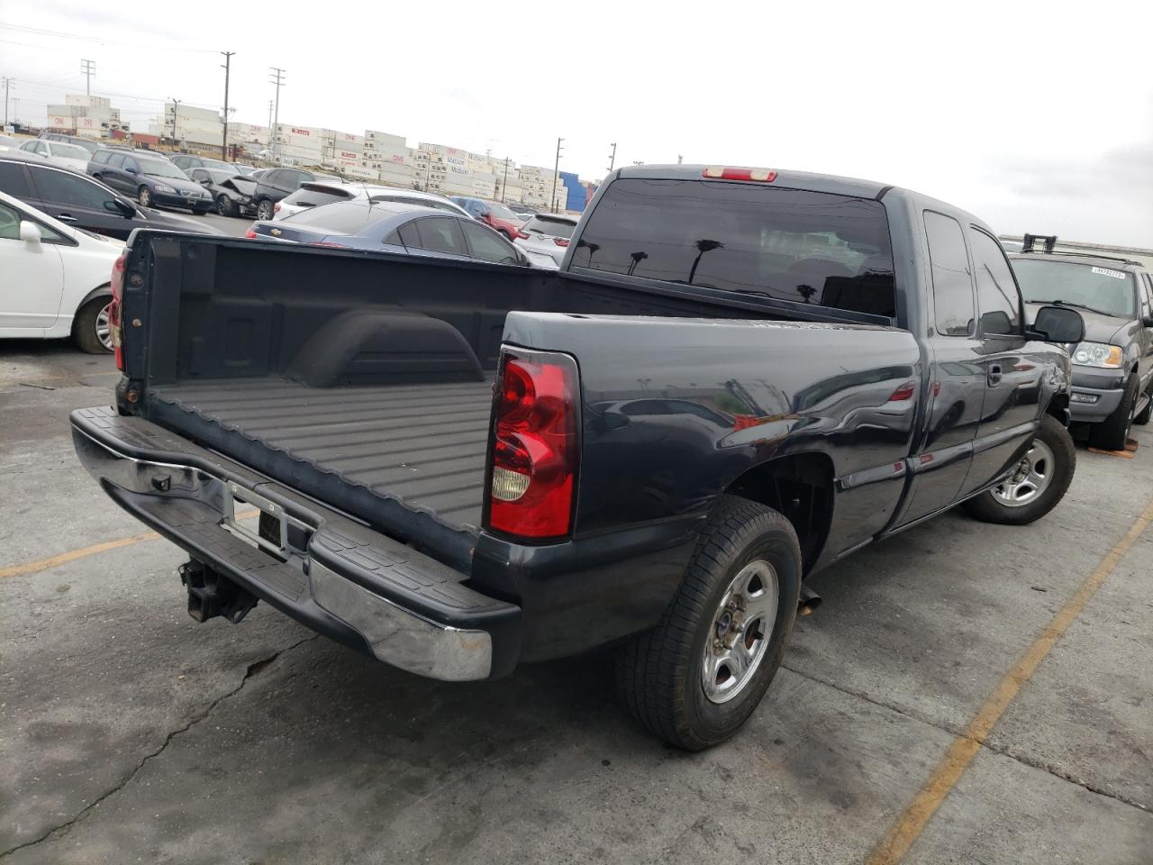 Photo 4 from auction – 2004 CHEVROLET SILVERADO with VIN 2GCEC19V841284201
