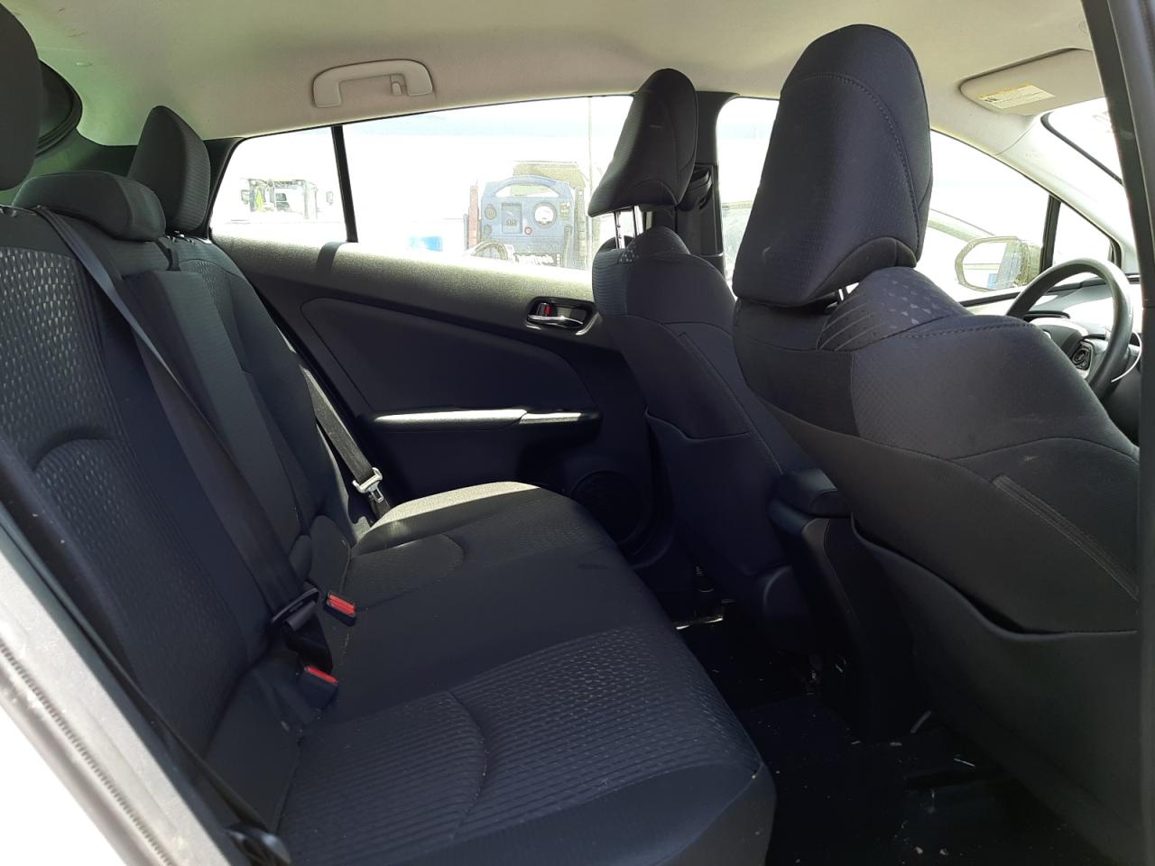 Photo 6 from auction – 2018 TOYOTA PRIUS with VIN JTDKBRFU5J3604029