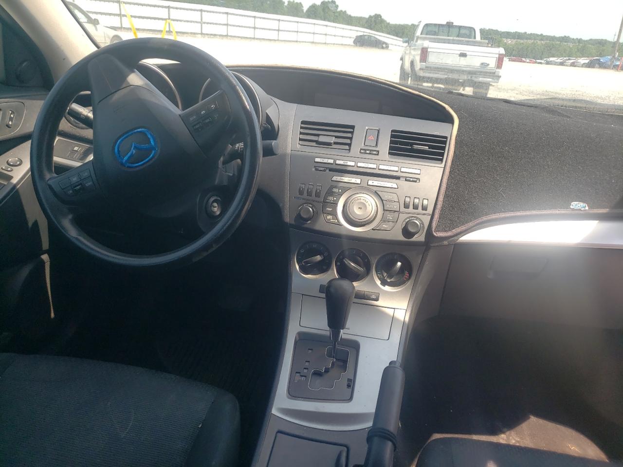 Photo 9 from auction – 2010 MAZDA MAZDA3 I with VIN JM1BL1SF0A1109786