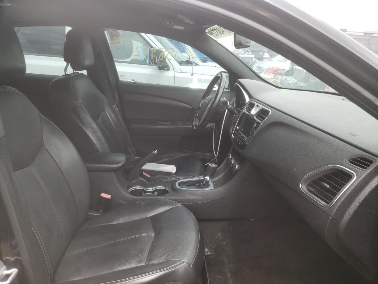 Photo 5 from auction – 2011 CHRYSLER 200 LIMITE with VIN 1C3BC2FG3BN504939