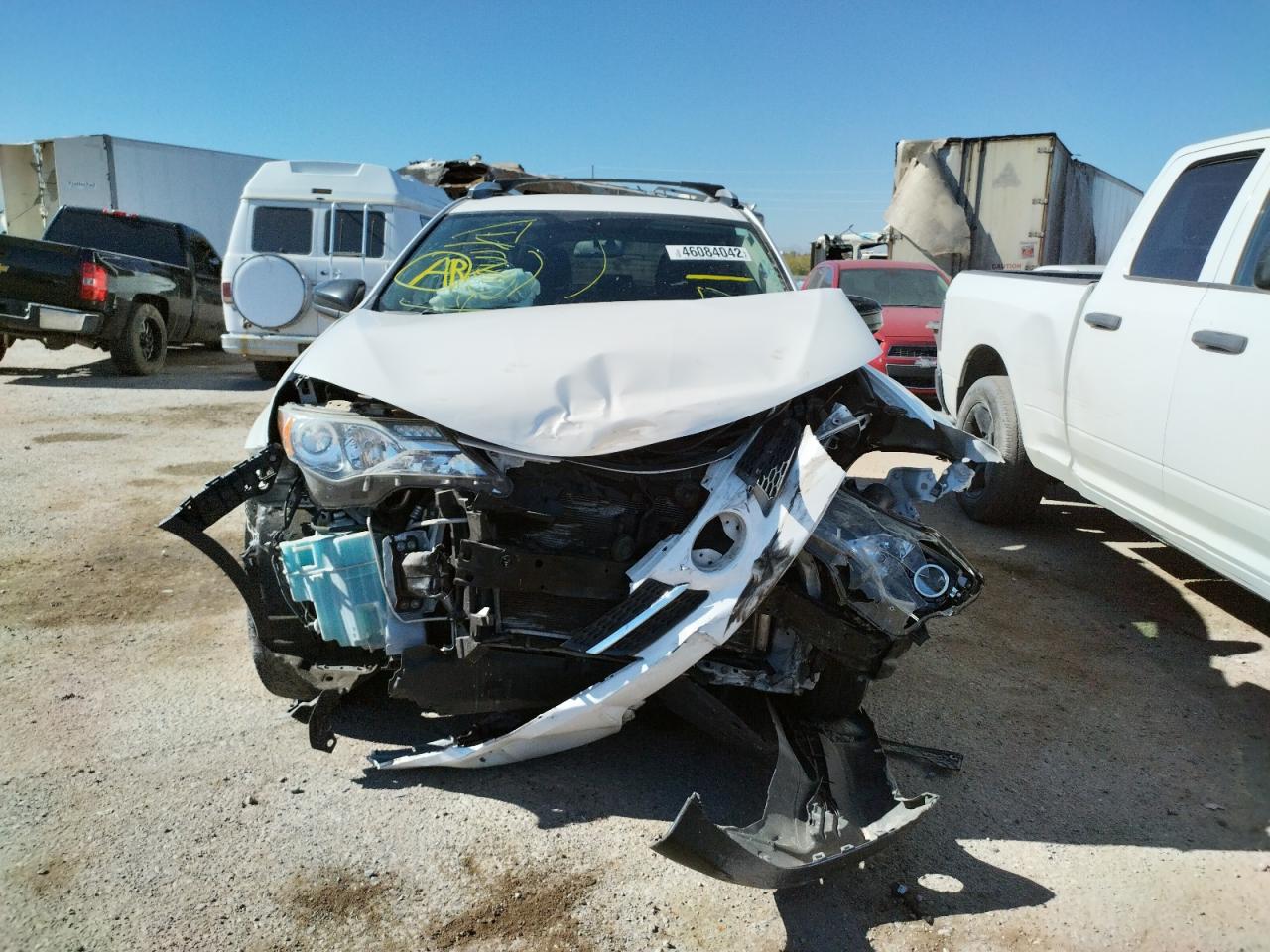 Photo 9 from auction – 2015 TOYOTA RAV4 LE with VIN JTMBFREV2FD171950