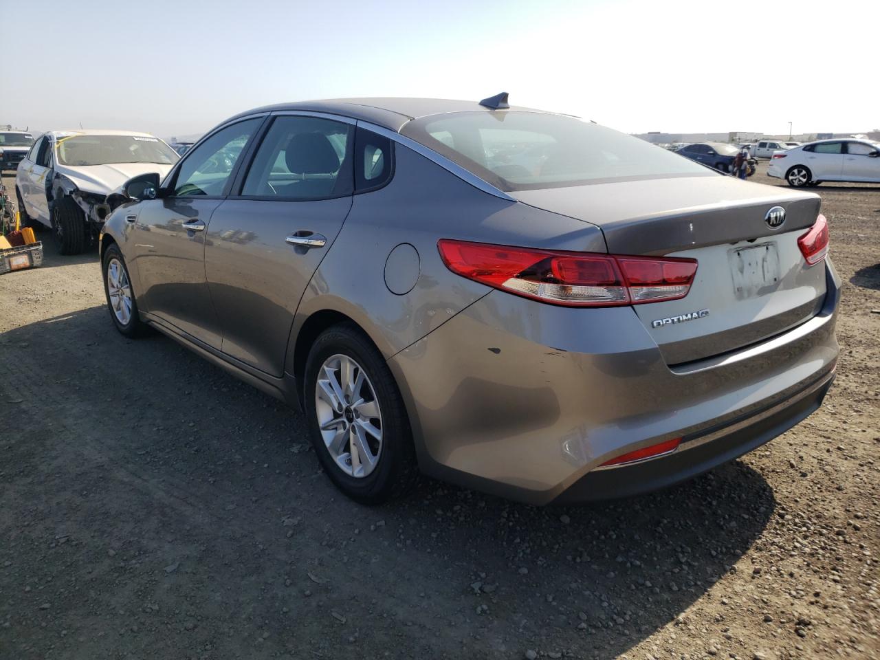 Photo 3 from auction – 2017 KIA OPTIMA LX with VIN 5XXGT4L33HG125944
