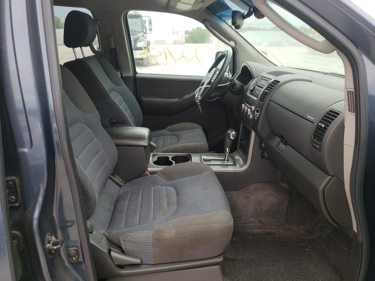Photo 5 from auction – 2005 NISSAN PATHFINDER with VIN 5N1AR18W75C765359