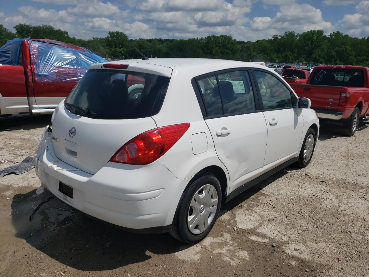 Photo 16 from auction – 2011 NISSAN VERSA S with VIN 3N1BC1CP0BL426374