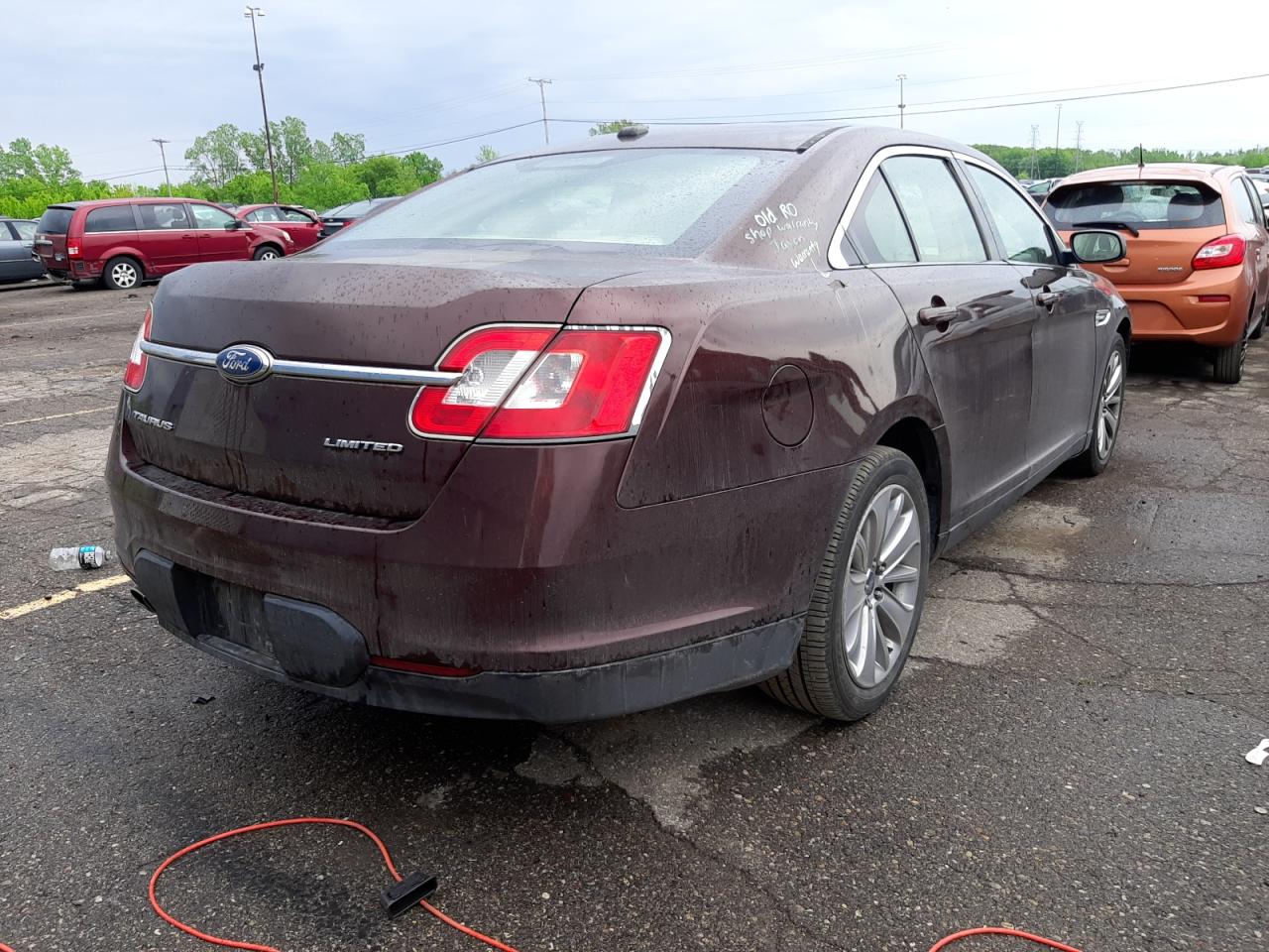Photo 4 from auction – 2010 FORD TAURUS LIM with VIN 1FAHP2FWXAG115936