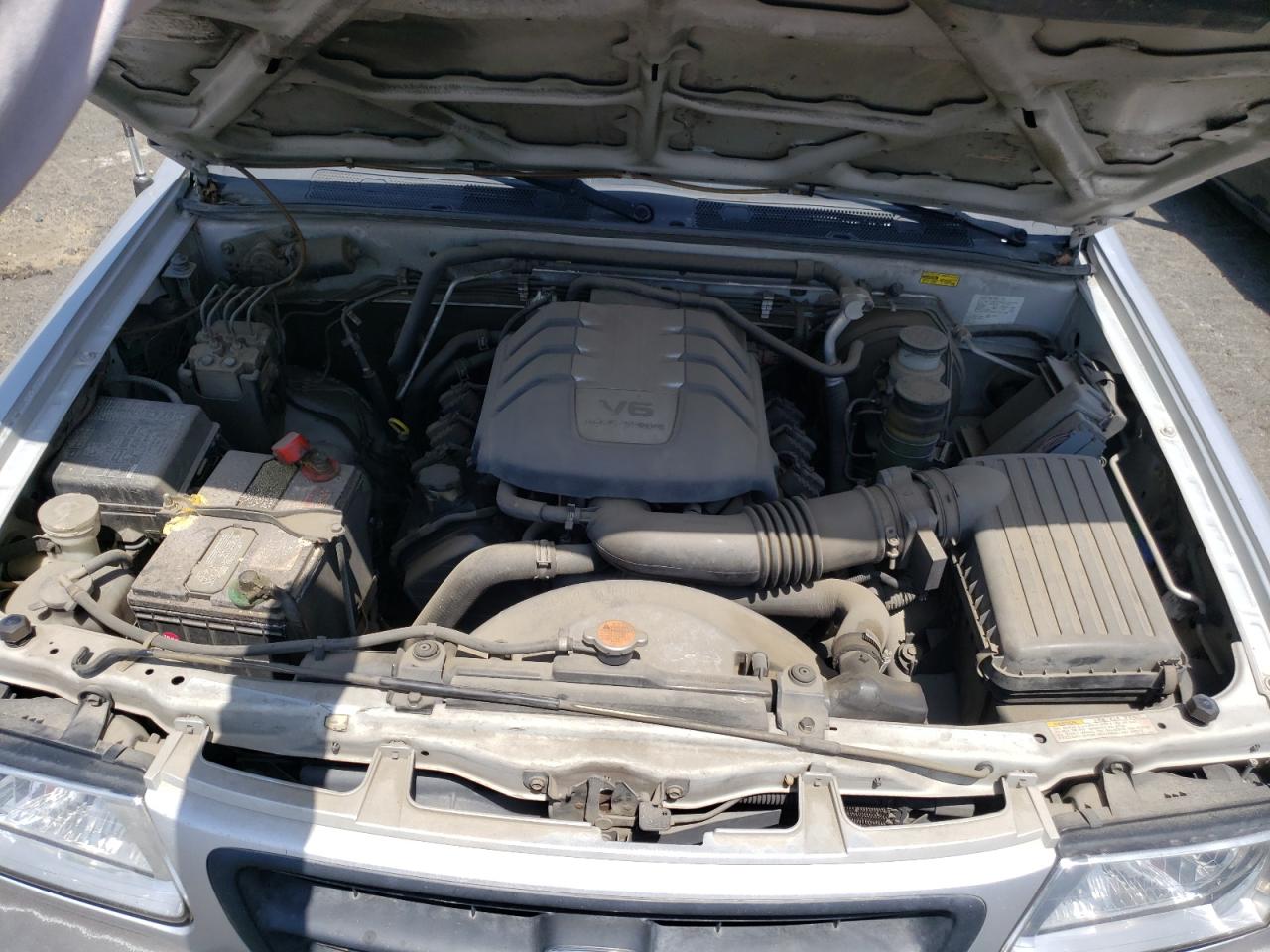 Photo 7 from auction – 2001 HONDA PASSPORT E with VIN 4S6CK58W214402600