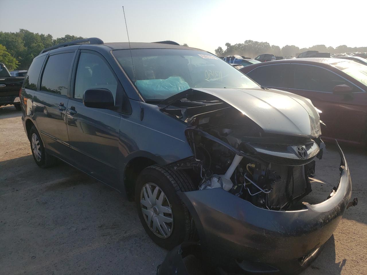 TOYOTA SIENNA CE 2010 with VIN 5TDKK4CC5AS331171 - Photo from auction