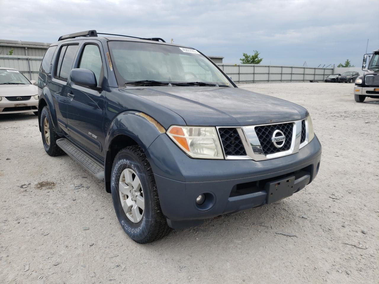 NISSAN PATHFINDER 2005 with VIN 5N1AR18W75C765359 - Photo from auction