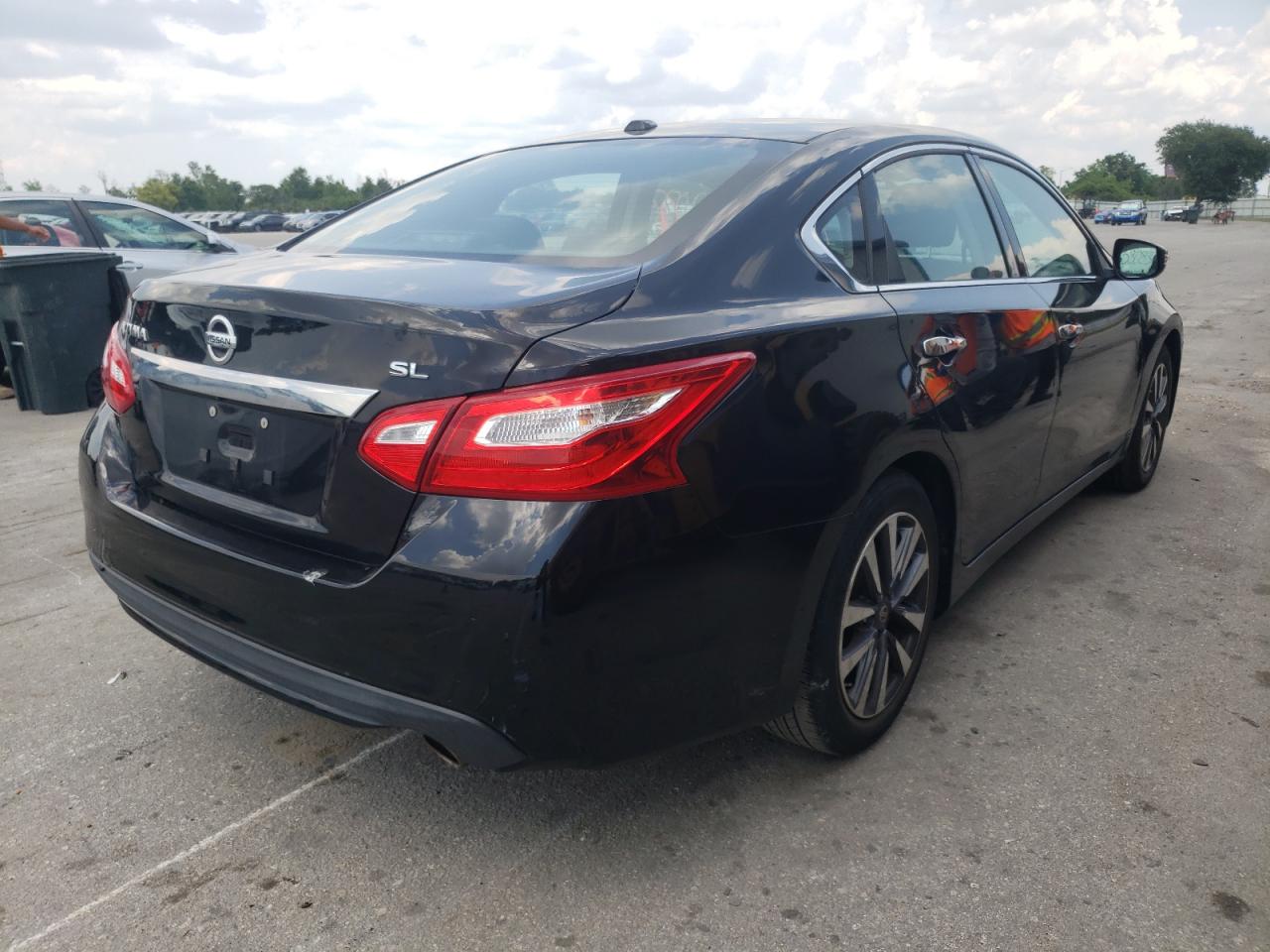 Photo 4 from auction – 2017 NISSAN ALTIMA 2.5 with VIN 1N4AL3AP1HC143502