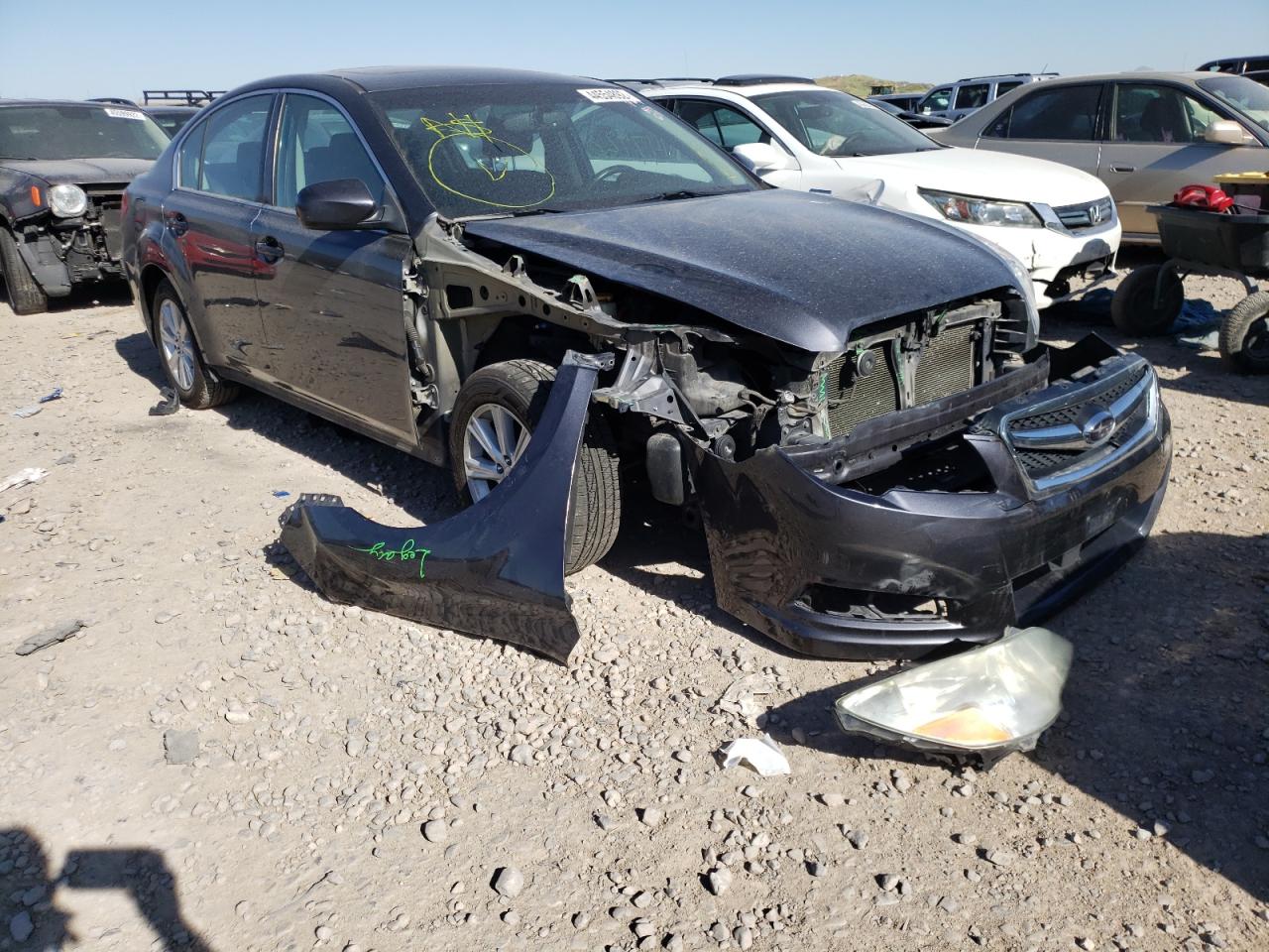 SUBARU LEGACY 2.5 2011 مع رقم تعريف المركبة 4S3BMCG68B3217810 - صورة من المزاد