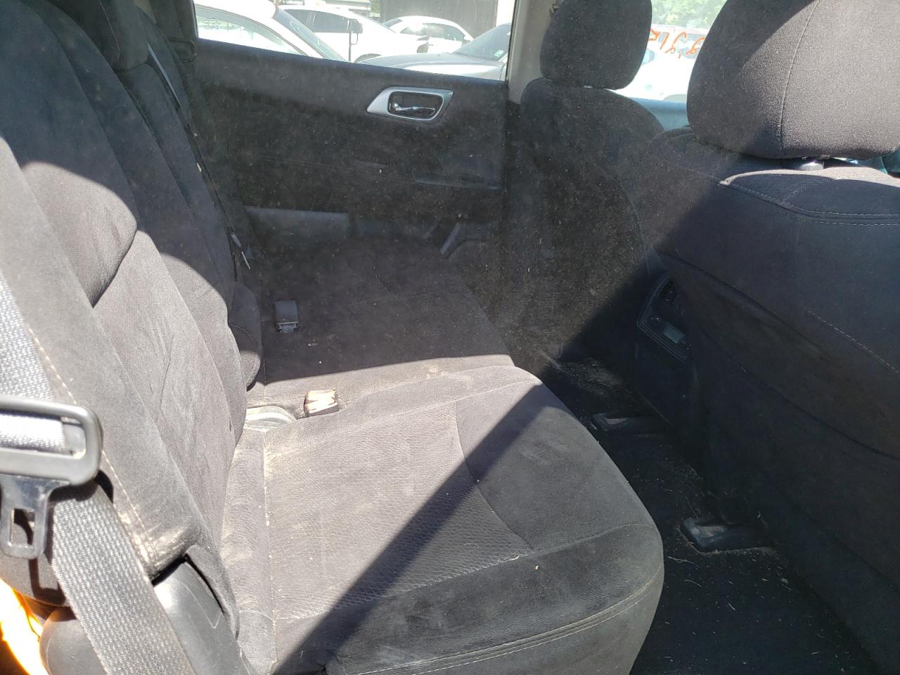Photo 6 from auction – 2015 NISSAN PATHFINDER with VIN 5N1AR2MNXFC713843