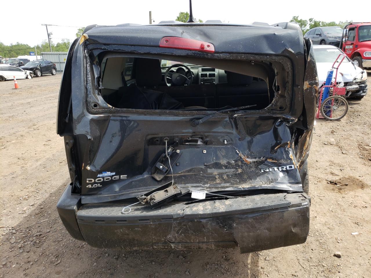Photo 9 from auction – 2011 DODGE NITRO HEAT with VIN 1D4PU4GXXBW501333