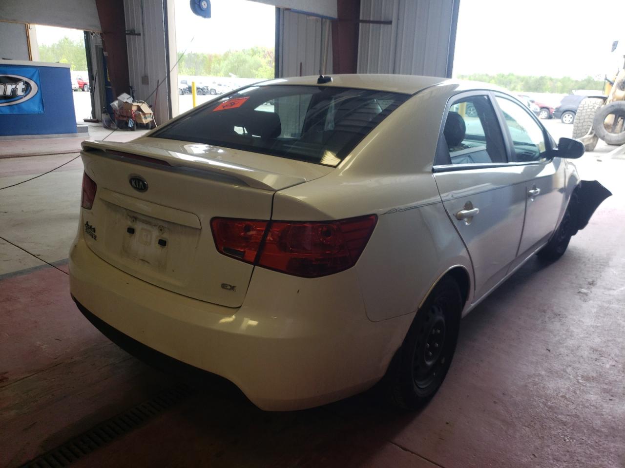 Photo 4 from auction – 2013 KIA FORTE EX with VIN KNAFU4A21D5691373