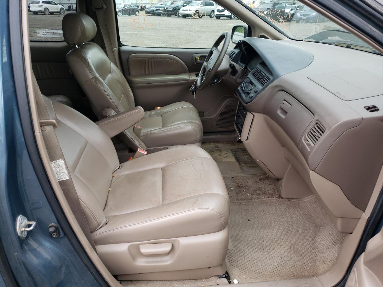 Photo 15 from auction – 2000 TOYOTA SIENNA LE with VIN 4T3ZF13C9YU287329