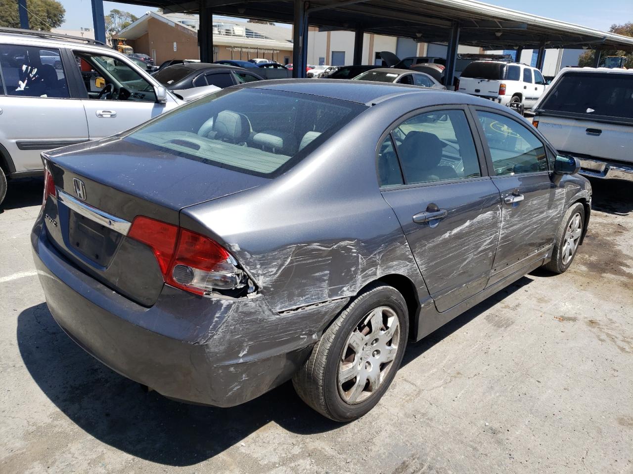 Photo 4 from auction – 2010 HONDA CIVIC LX with VIN 19XFA1F5XAE005134