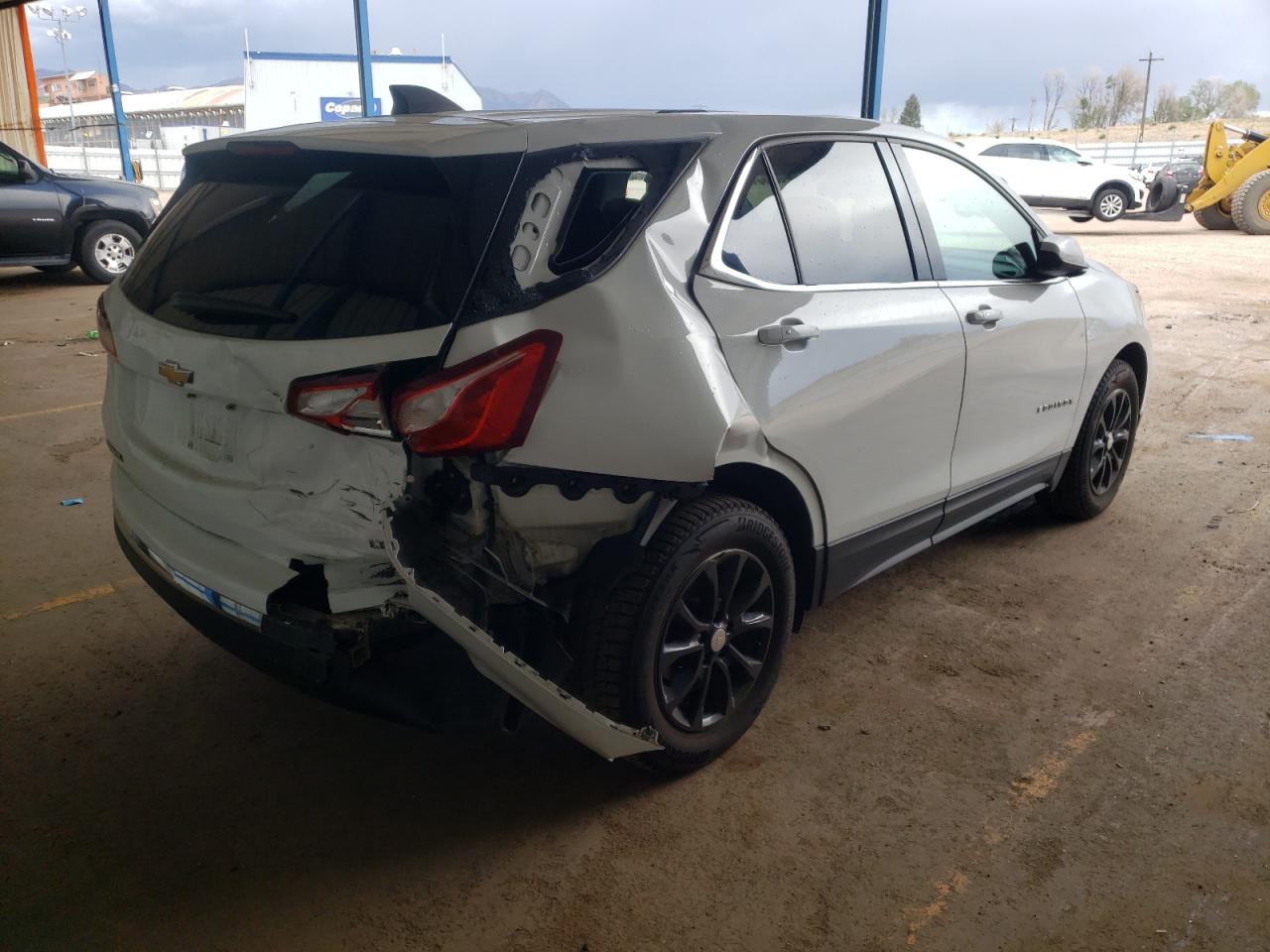 Photo 4 from auction – 2018 CHEVROLET EQUINOX LT with VIN 3GNAXJEV9JS575158