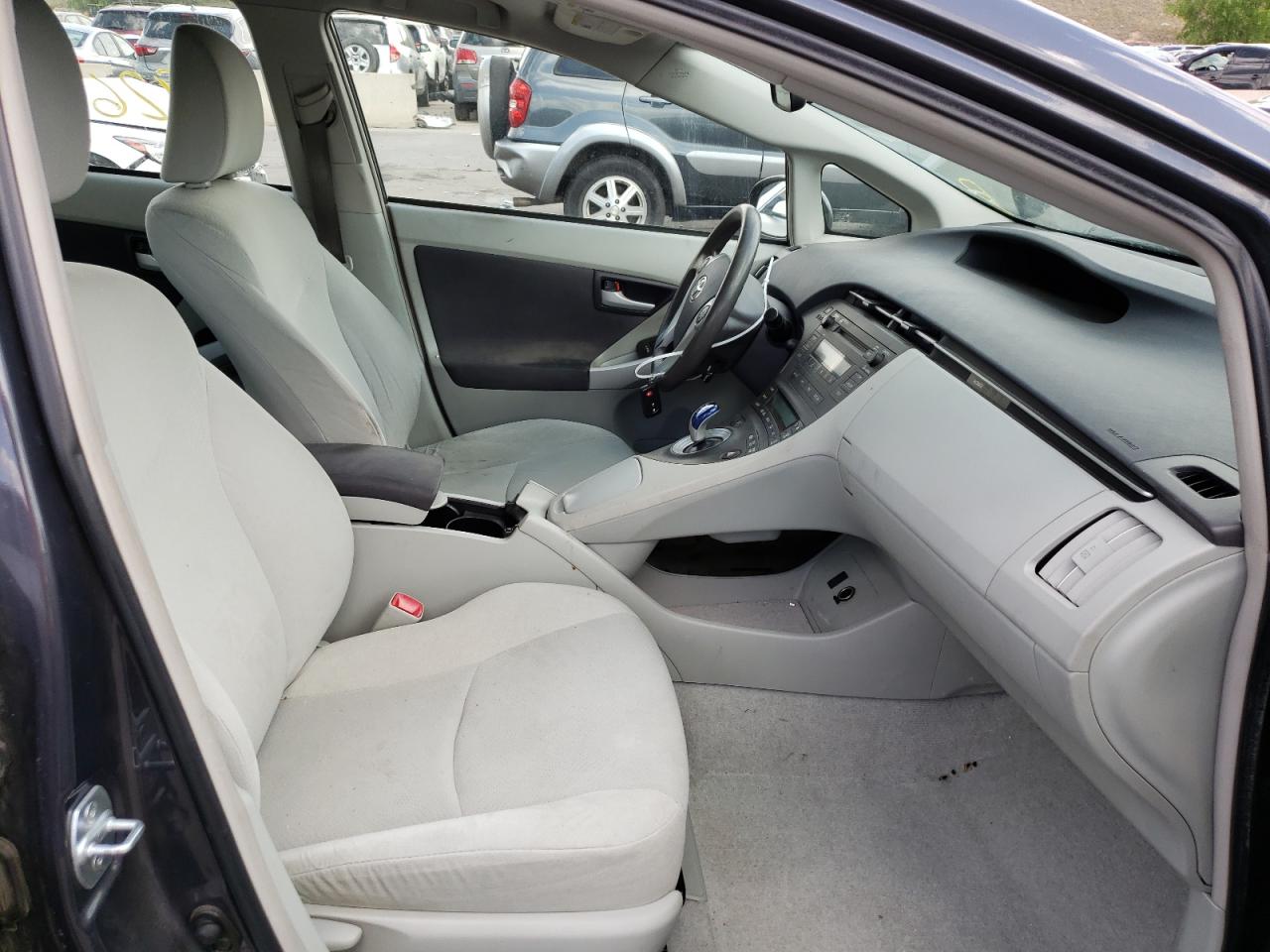 Photo 5 from auction – 2011 TOYOTA PRIUS with VIN JTDKN3DU2B5338269