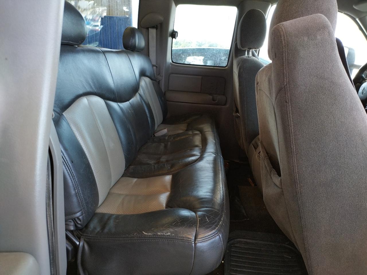 Photo 6 from auction – 1999 CHEVROLET silverado with VIN 1GCEK19T0XE118789