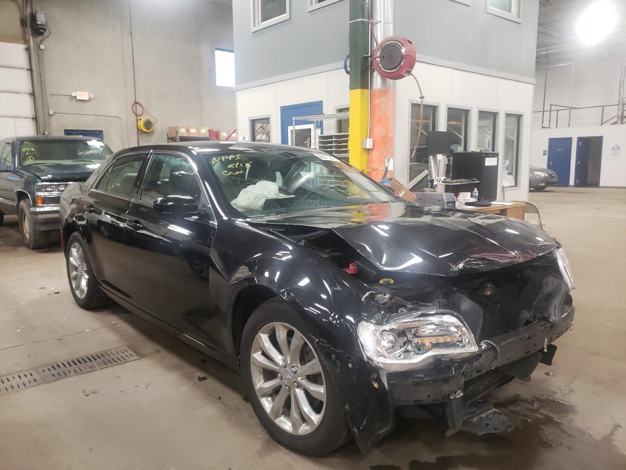 CHRYSLER 300 LIMITE 2017 with VIN 2C3CCARG8HH591488 - Photo from auction
