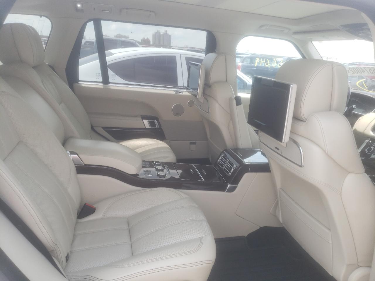Photo 6 from auction – 2015 LAND ROVER RANGE ROVE with VIN SALGV3TF8FA197853