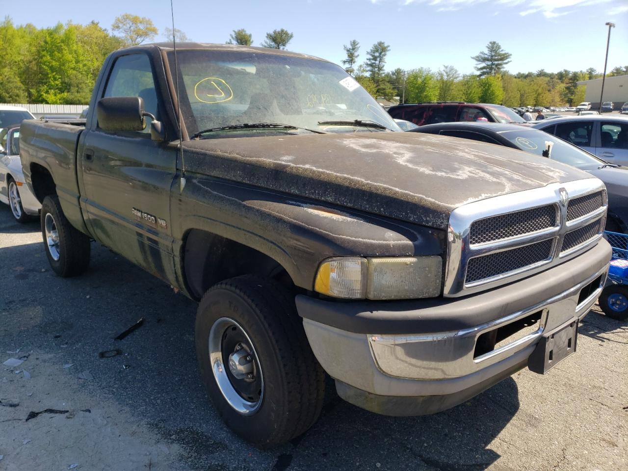 DODGE RAM 1500 1995 مع رقم تعريف المركبة 1B7HF16Y2SS165933 - صورة من المزاد