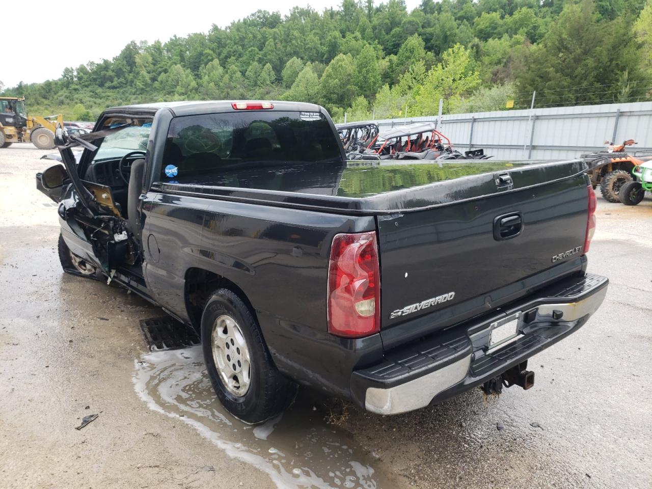 Photo 3 from auction – 2003 CHEVROLET SILVERADO with VIN 2GCEC19T331402832