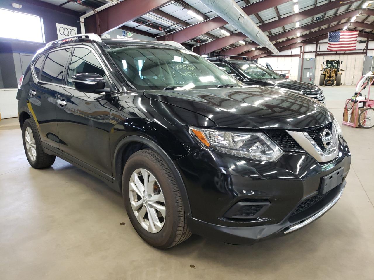 Photo 1 from auction – 2015 NISSAN ROGUE S with VIN KNMAT2MV5FP535869