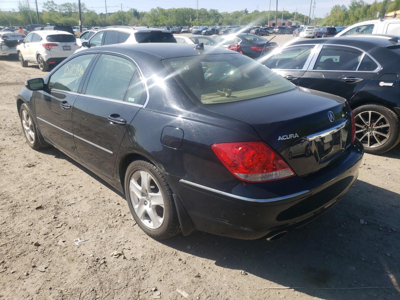 Photo 3 from auction – 2005 ACURA RL with VIN JH4KB165X5C001561