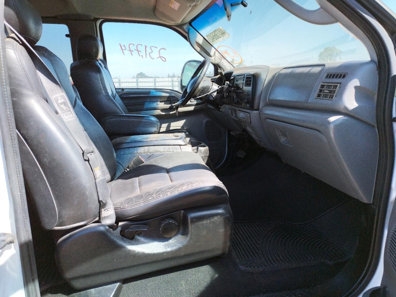Photo 5 from auction – 2003 FORD F250 SUPER with VIN 1FTNX21S83EA21294