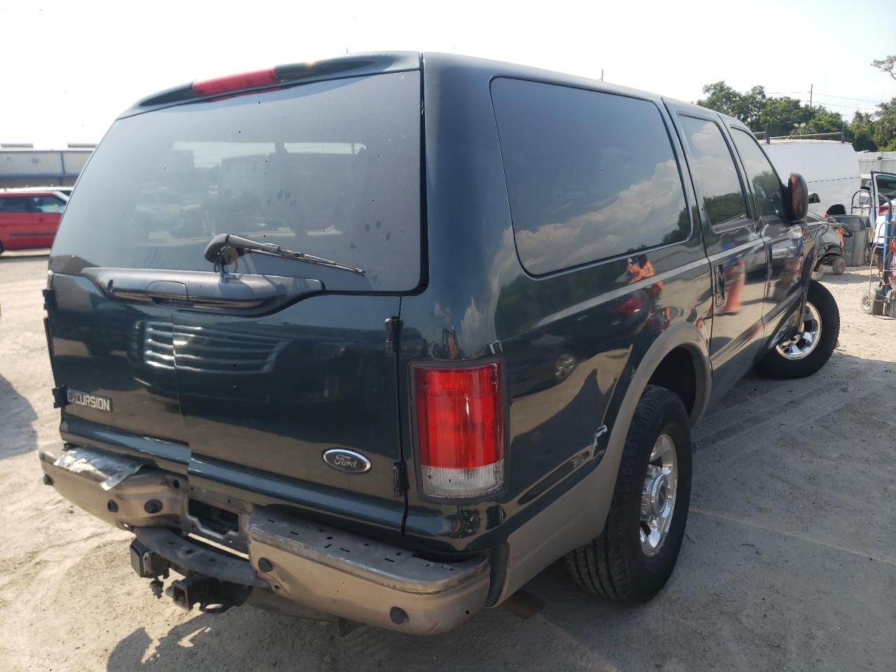 Photo 4 from auction – 2005 FORD EXCURSION with VIN 1FMNU44L75EB52627