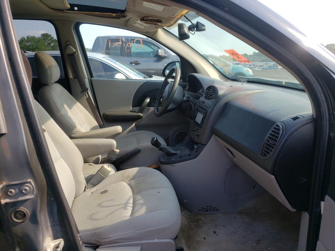 Photo 5 from auction – 2005 SATURN 4 DR with VIN 5GZCZ23D65S832224